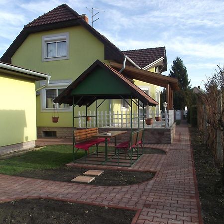 Apartman Kaszas Garden Mosonmagyarovar Luaran gambar
