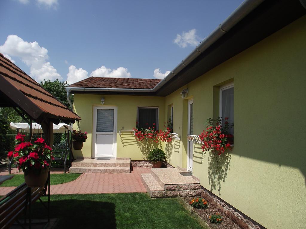 Apartman Kaszas Garden Mosonmagyarovar Luaran gambar