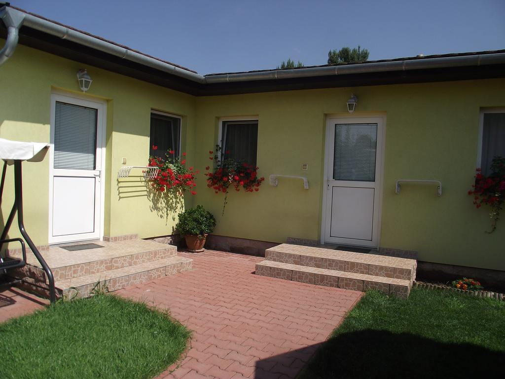 Apartman Kaszas Garden Mosonmagyarovar Luaran gambar