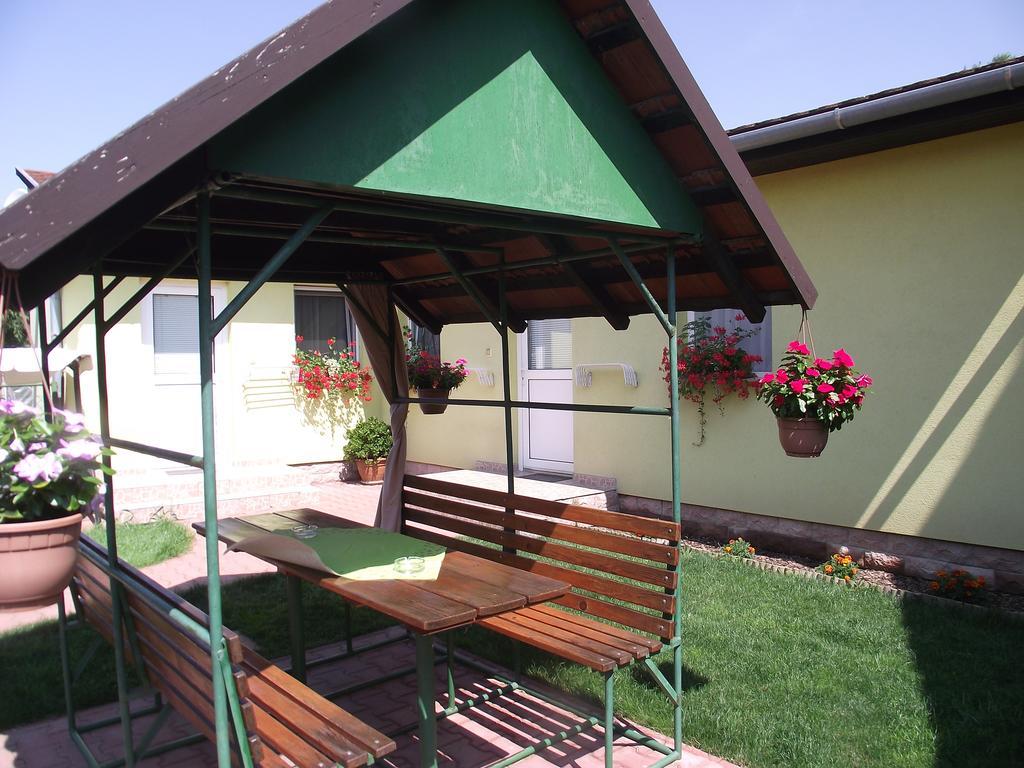 Apartman Kaszas Garden Mosonmagyarovar Luaran gambar
