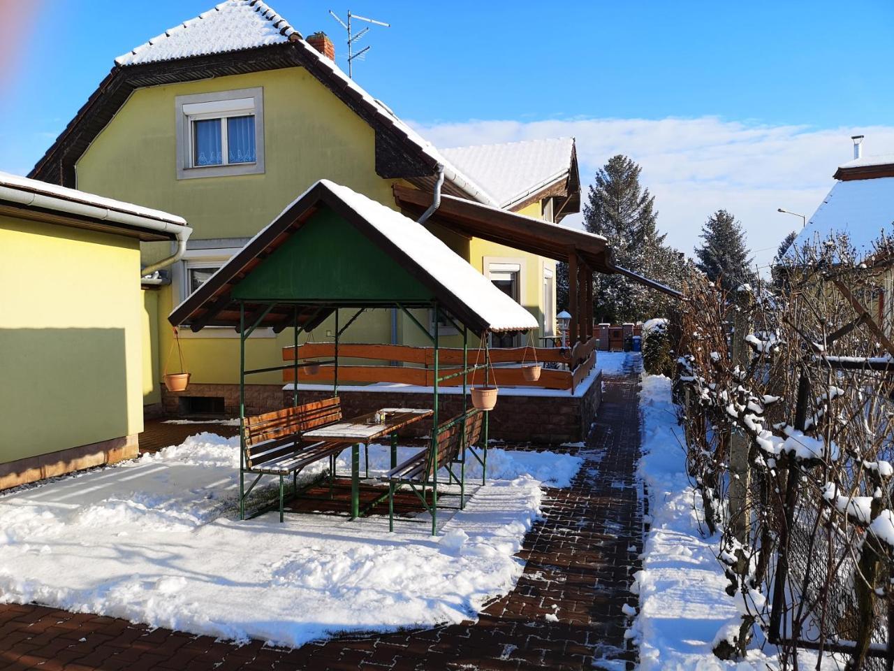 Apartman Kaszas Garden Mosonmagyarovar Luaran gambar