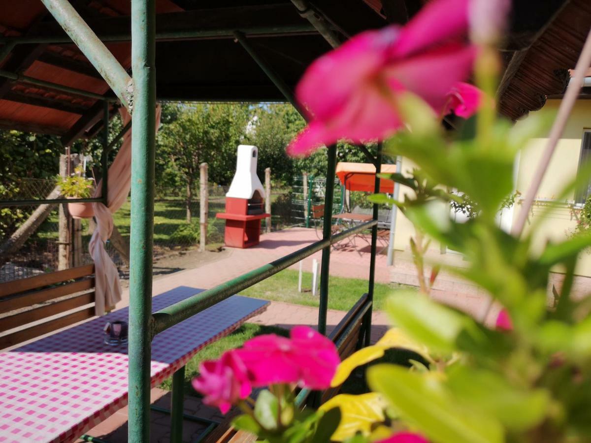 Apartman Kaszas Garden Mosonmagyarovar Luaran gambar